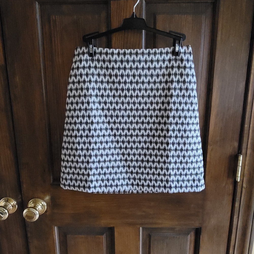 Loft Skirt Sz 4P Cream Black And Gold W 28 L 18